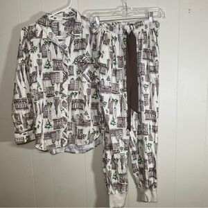 Aerie Women’s Pajamas with holiday City themed size XS Christmas classic winter